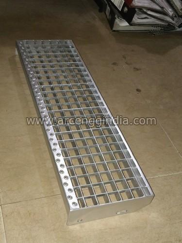 light-duty-anti-skid-stair-gratings